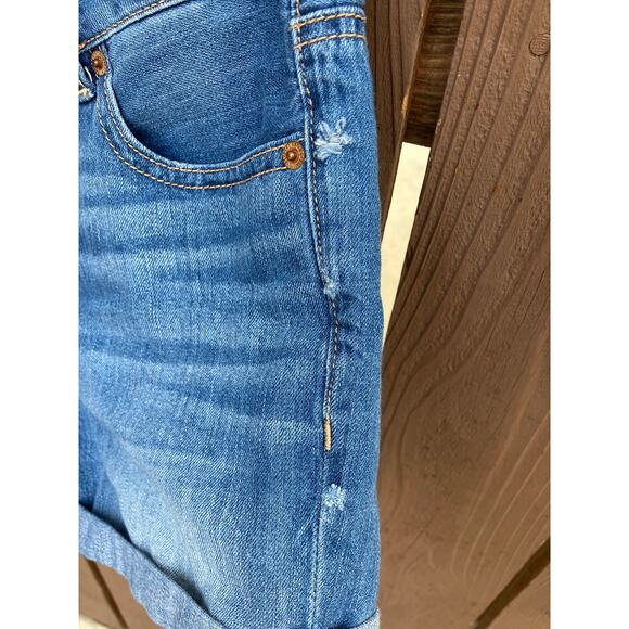 AMERICAN EAGLE WOMENS SIZE 0 BOY MIDI ROLLED HEM JEAN SHORTS - Picture 3 of 9